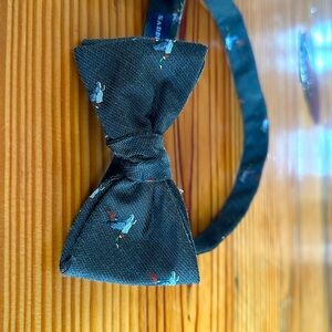 Hunter green bow tie with mallard ducks